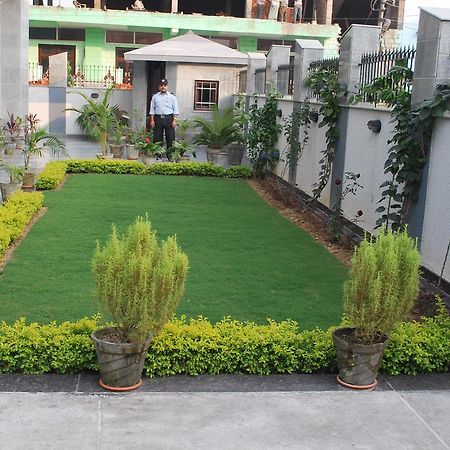 The Urmi Hotel Haridwār Eksteriør billede