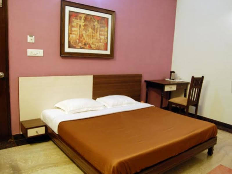 The Urmi Hotel Haridwār Eksteriør billede