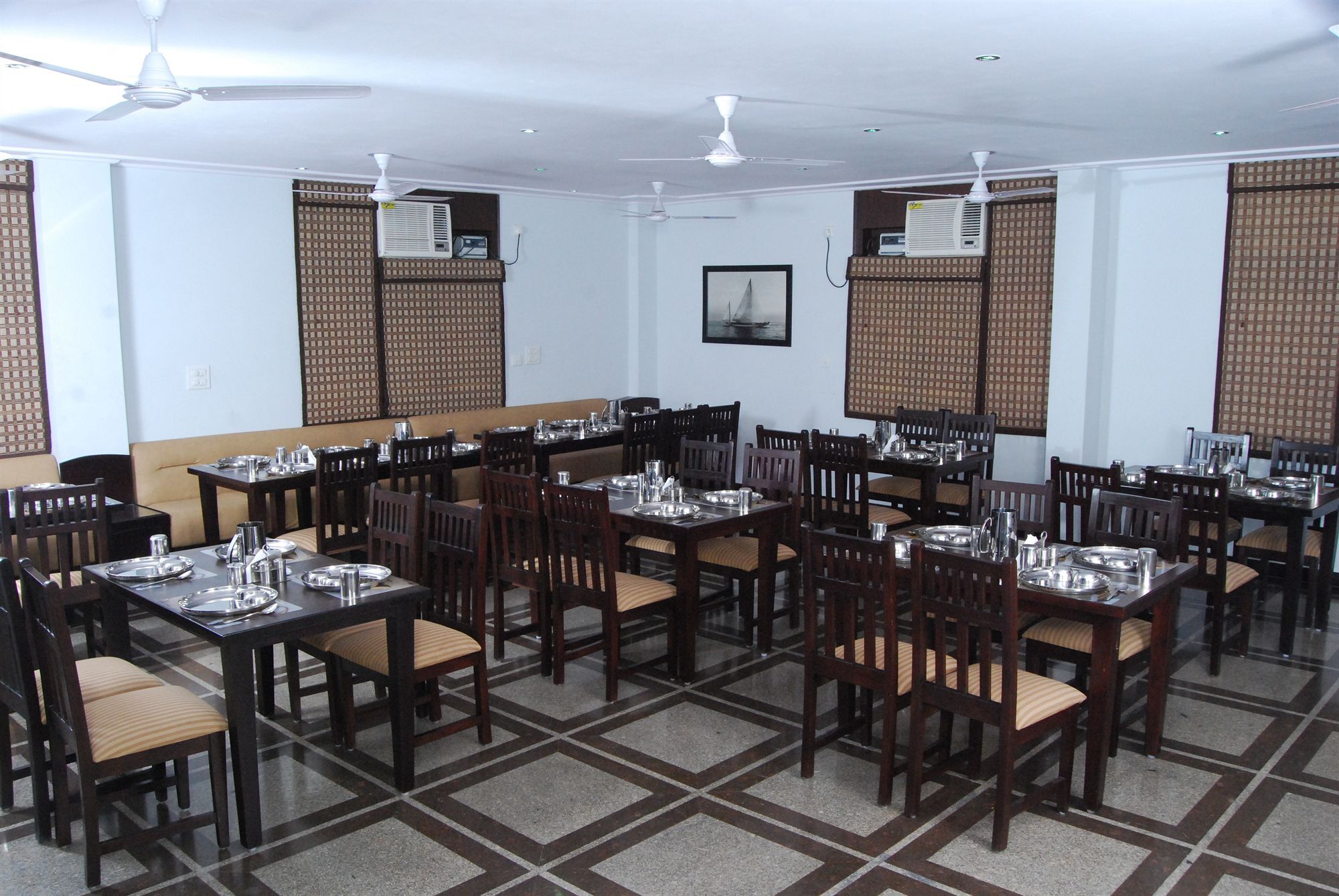 The Urmi Hotel Haridwār Eksteriør billede